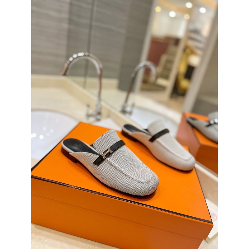 H**mes slippers